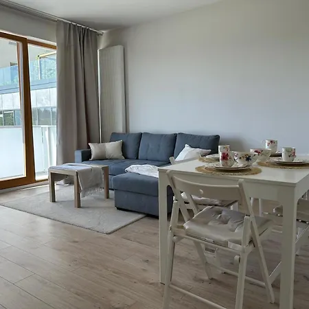 Superapart Dereniowa 60, Cozy Urban Retreat, Perfect Family Getaway דירה *