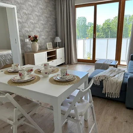 דירה Superapart Dereniowa 60, Cozy Urban Retreat, Perfect Family Getaway ורשה