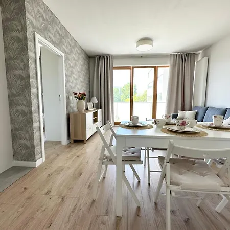 Superapart Dereniowa 60, Cozy Urban Retreat, Perfect Family Getaway *
