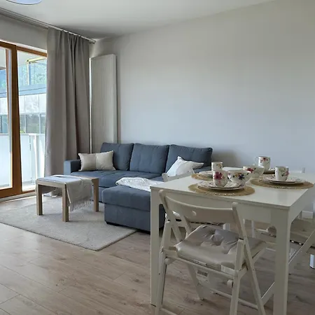 Superapart Dereniowa 60, Cozy Urban Retreat, Perfect Family Getaway Apartment Warsaw