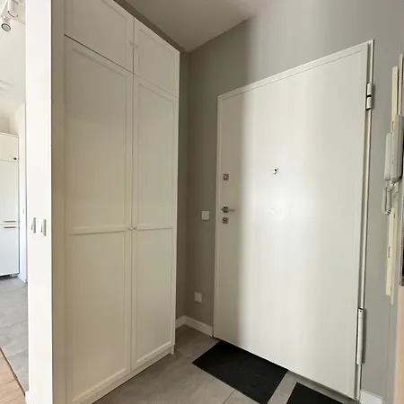 Superapart Dereniowa 60, Cozy Urban Retreat, Perfect Family Getaway Apartment Warsaw