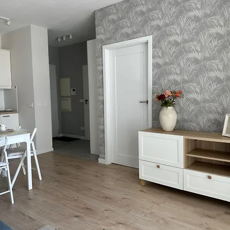 Superapart Dereniowa 60, Cozy Urban Retreat, Perfect Family Getaway * Warsaw