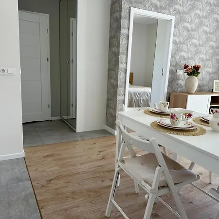 Apartment Superapart Dereniowa 60, Cozy Urban Retreat, Perfect Family Getaway